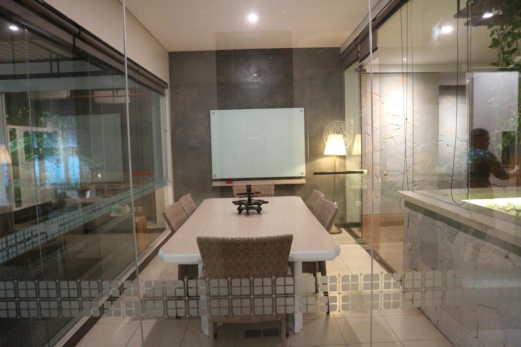 Treehouse Suites - Boutique Serviced Apartment Jakarta Exterior photo